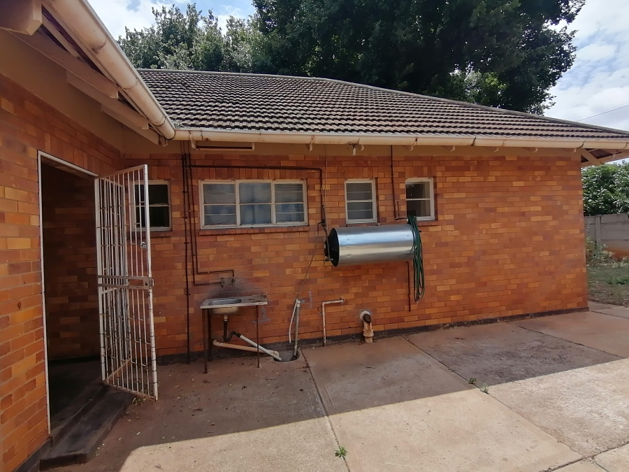 3 Bedroom Property for Sale in Stilfontein Ext 1 North West